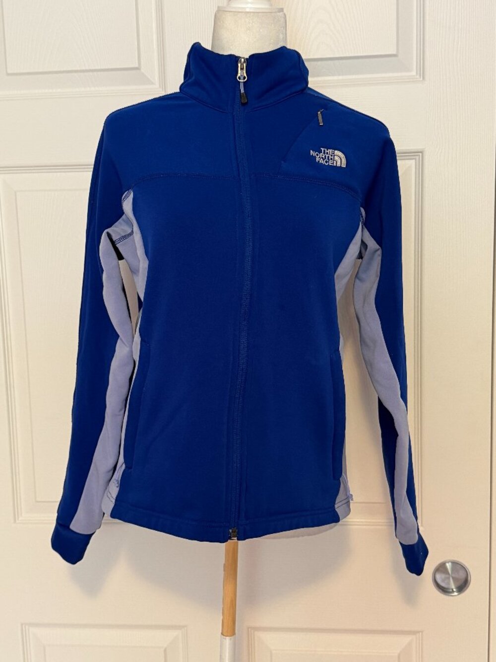 The North Face Women's 2-tone Blue Full Zip Fleece Jacket